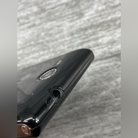 LG Lucid VS840 - 8GB - Black And Purple (Verizon) Smartphone Android Preowned - Picture 14 of 16